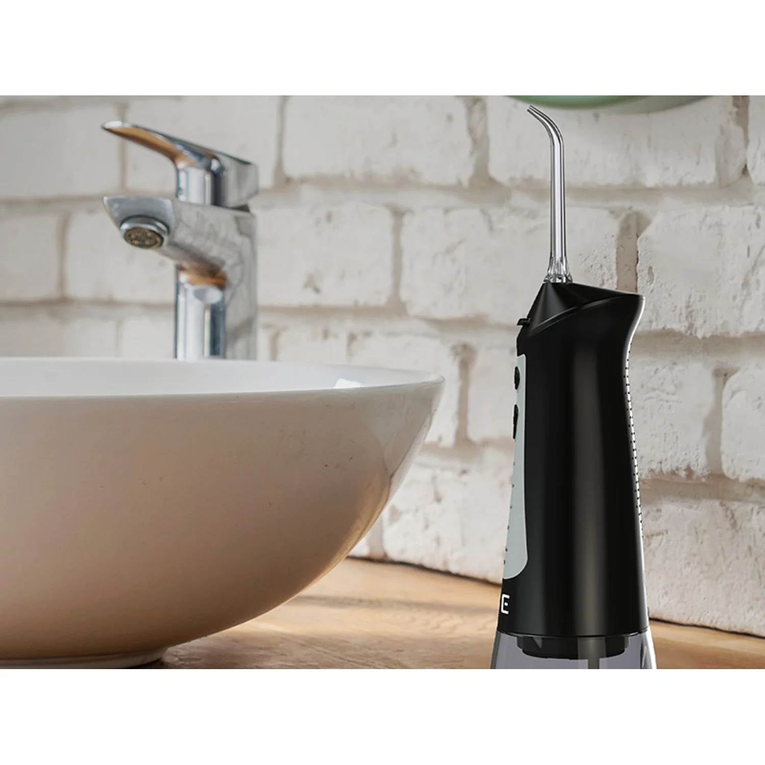 Irrigador Dental LAFE CleanPRO Negro – 5 Modos, 6 Boquillas, 300ml, IPX7, Batería 2000mAh, Portátil, Recargable USB - Image 8
