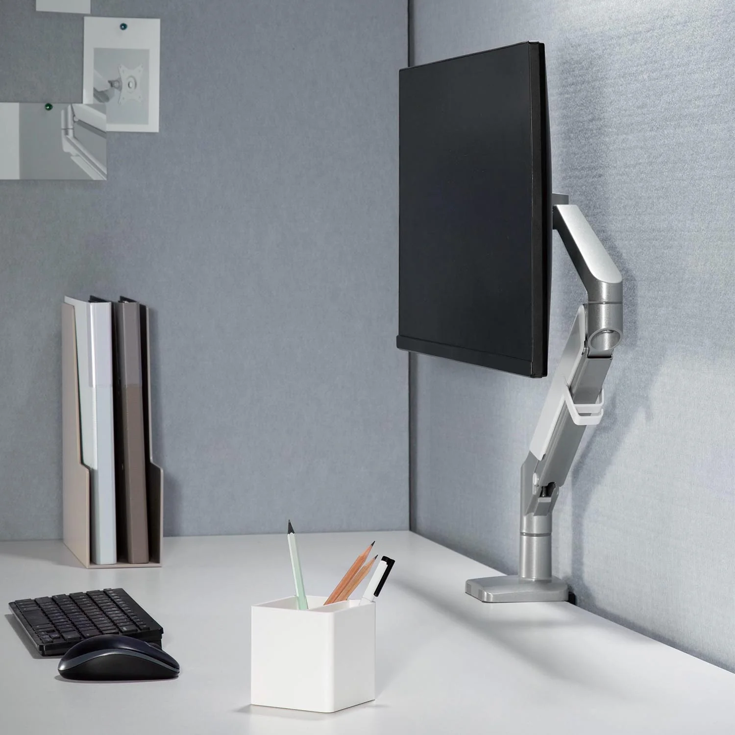 Soporte de monitor con muelle de gas Soporte de mesa Brazo de monitor Giratorio Inclinable Gira 13"-32" hasta 9kg VESA 75x75 100x100 (Gris) - Image 5